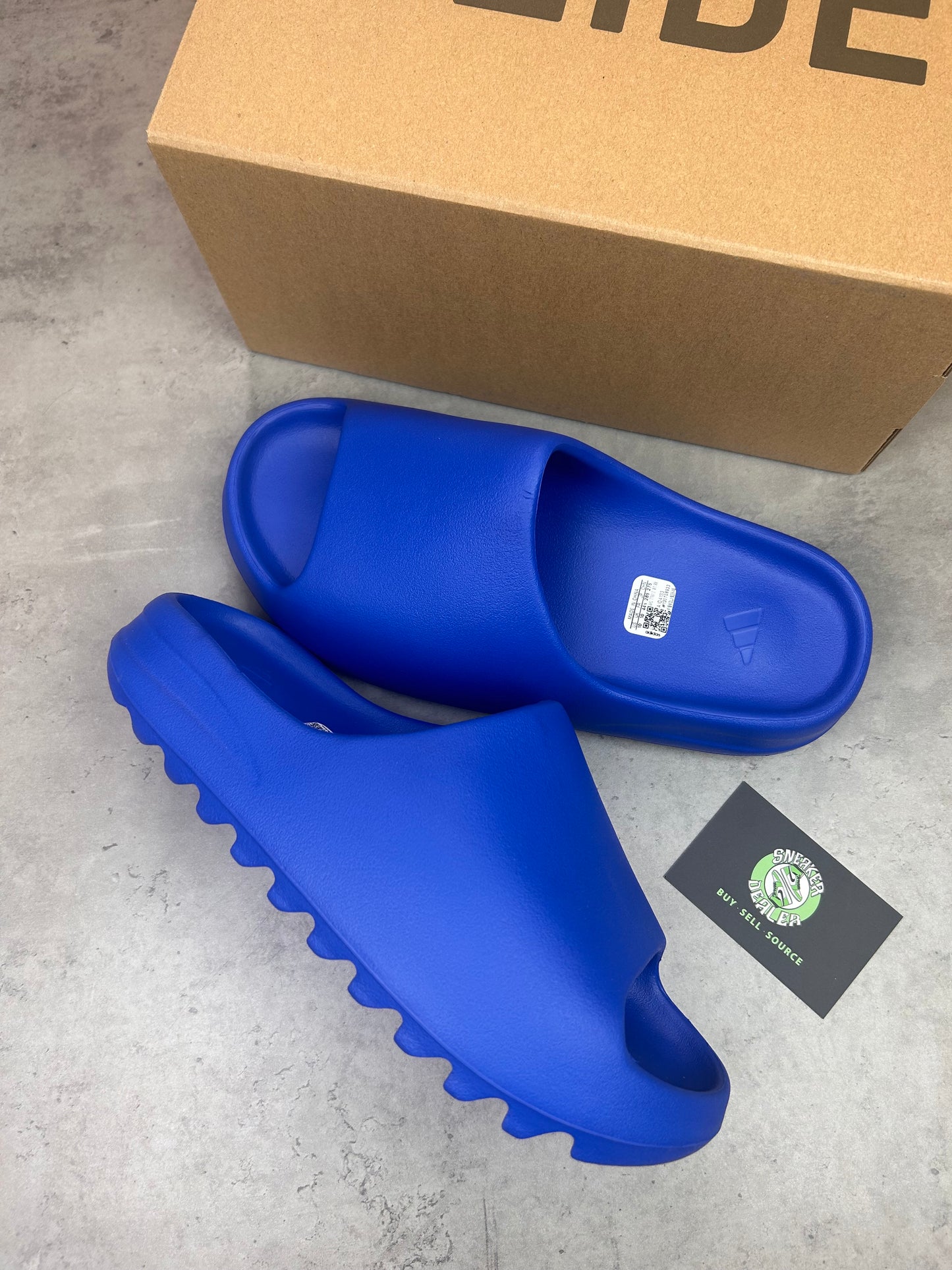 Yeezy Slides “Azure”