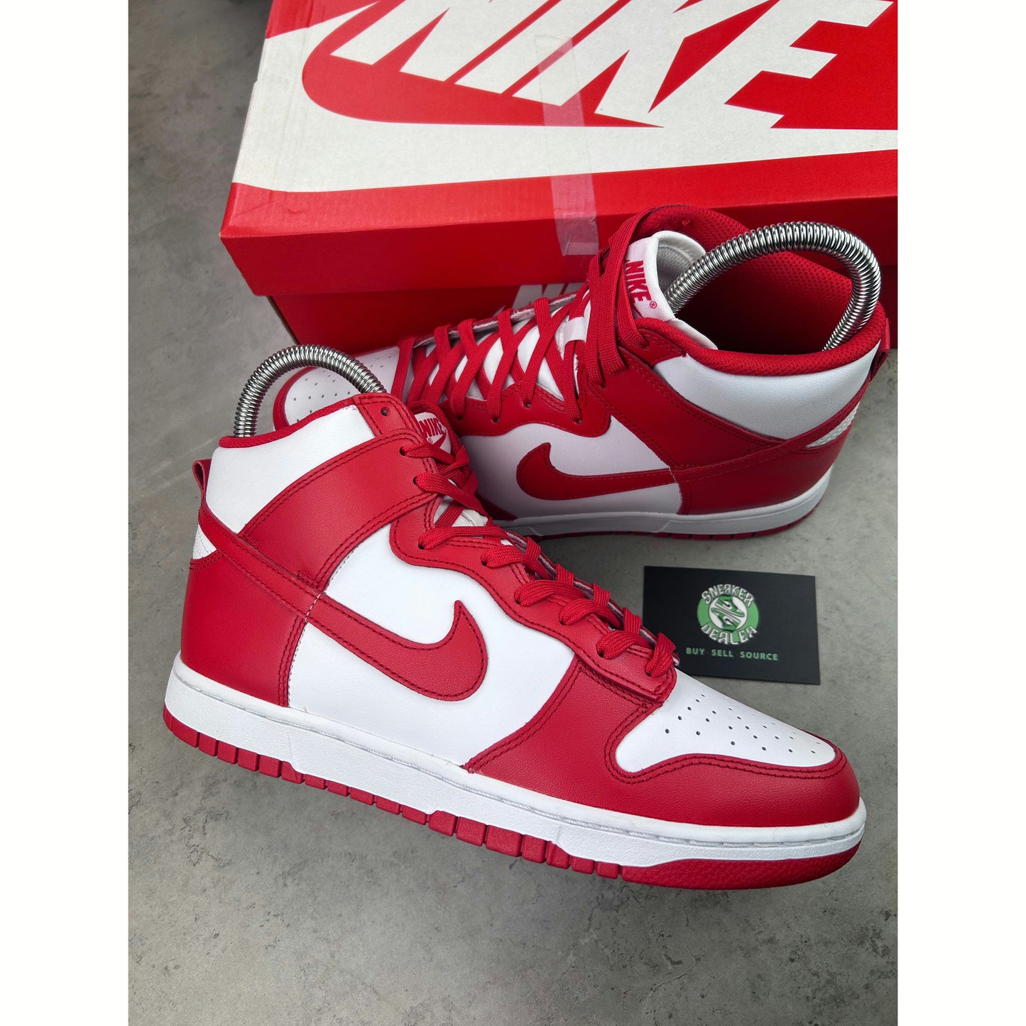 Nike Dunk High 'University Red'