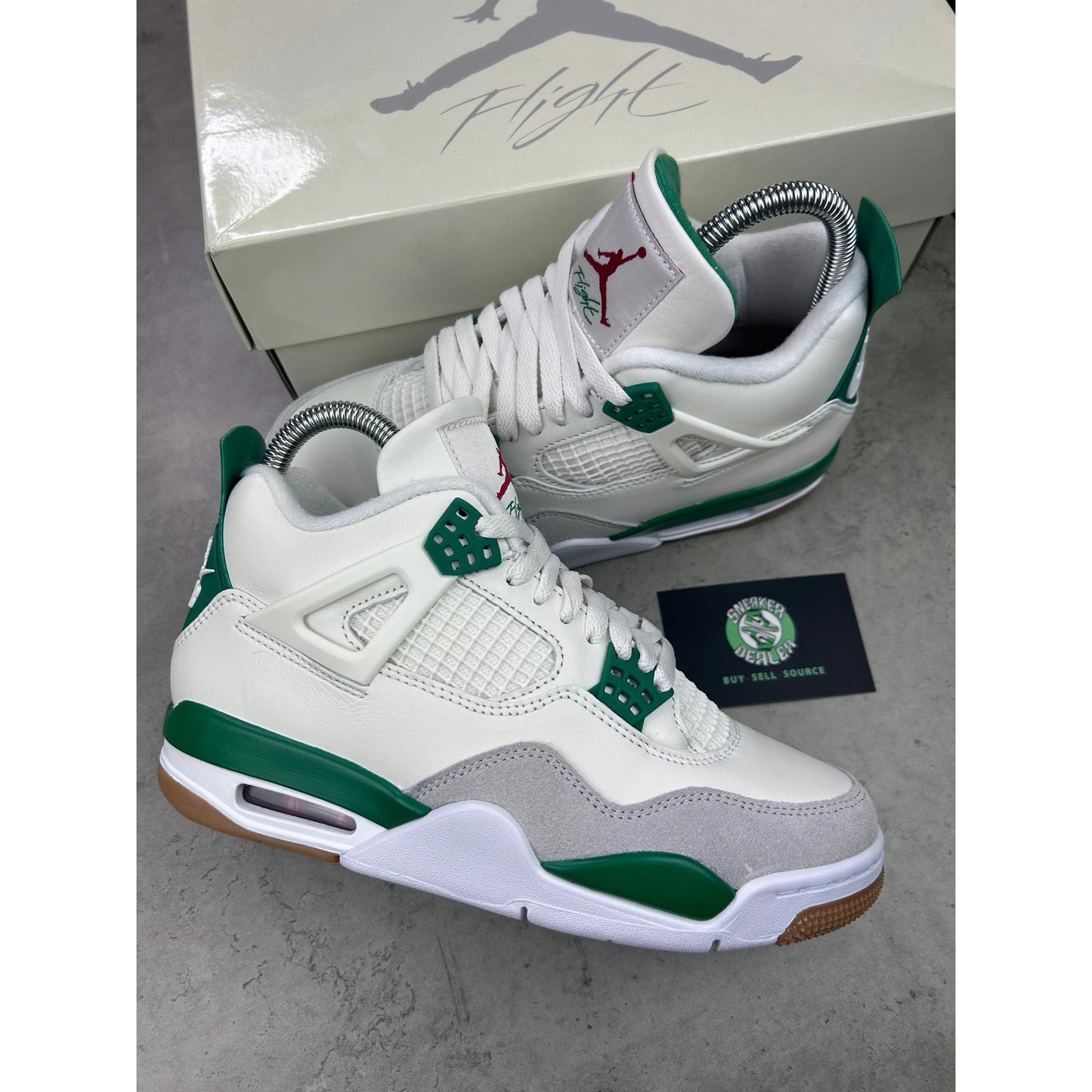 Air Jordan 4 SB “Pine Green”